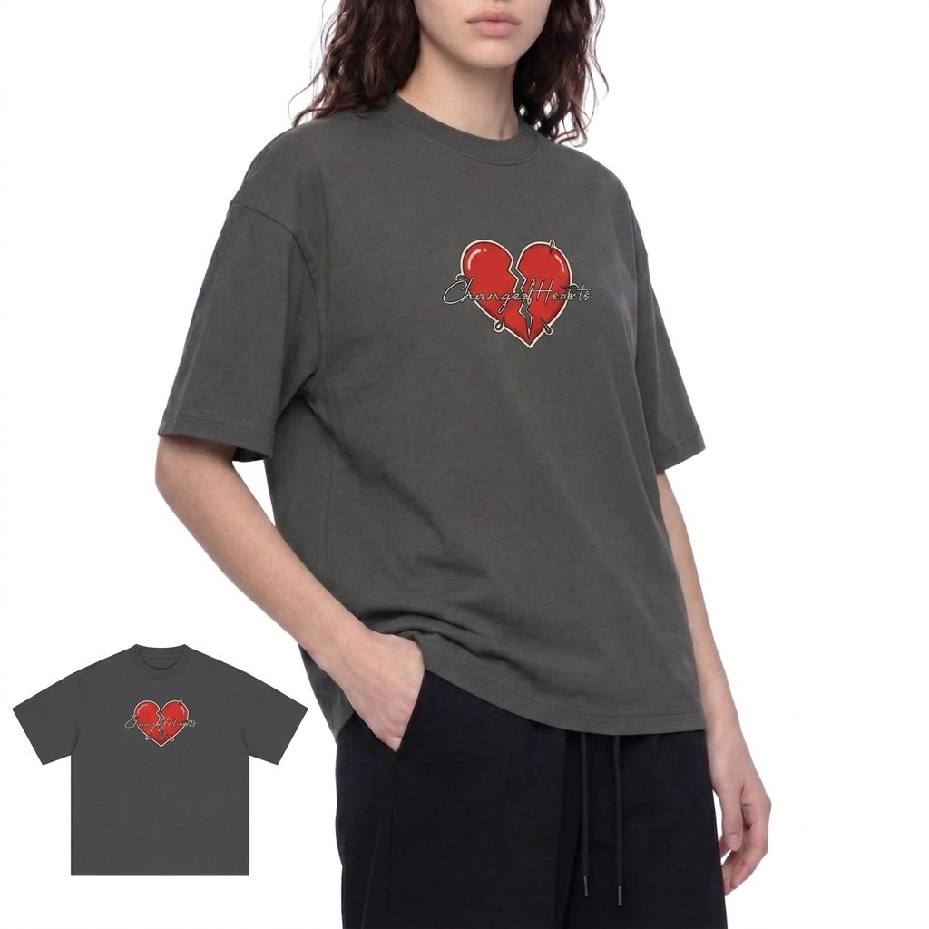 Boxy Oversized Heart Signed T-Shirt